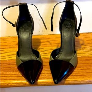 Tory Burch Size 8 dress shoe wedges